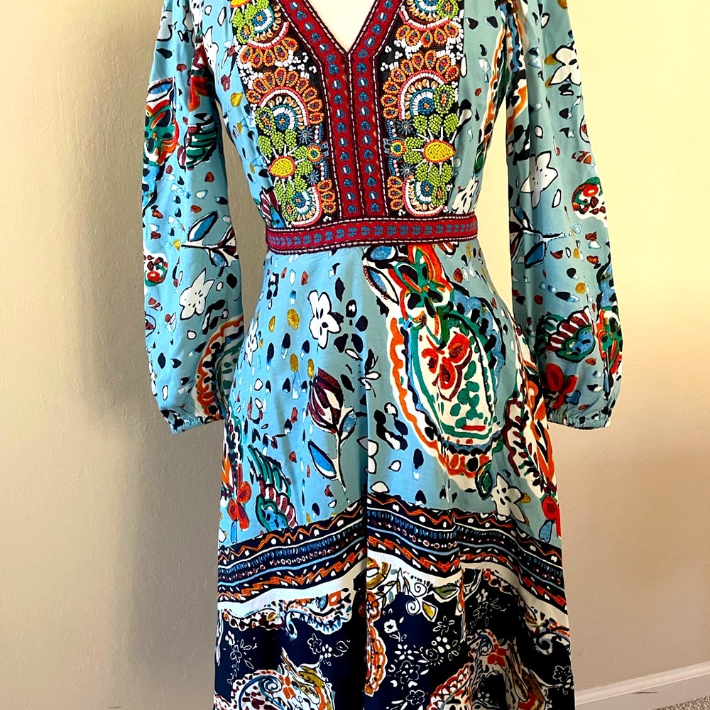 ANTHROPOLOGIE AKEMI & KIN KARMINA DRESS Beaded V Neck Empire Colorful Festival 4